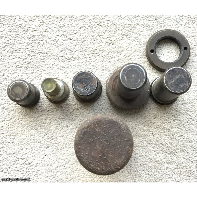 6 German gaine holders for large calibre shells
