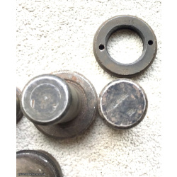 6 German gaine holders for large calibre shells