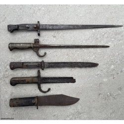 Selection of relic bayonets 
