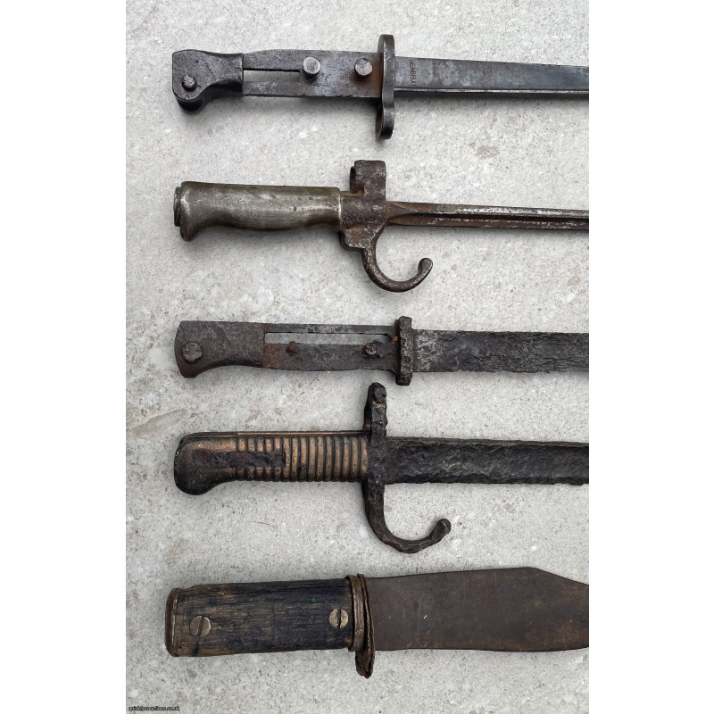 Selection of relic bayonets 