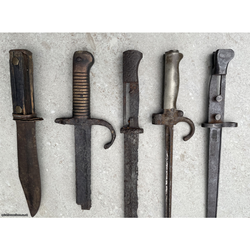Selection of relic bayonets 