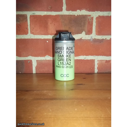 L152A2 Green smoke grenade