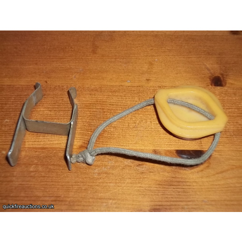 C3 Elsie safety clip and transit plug