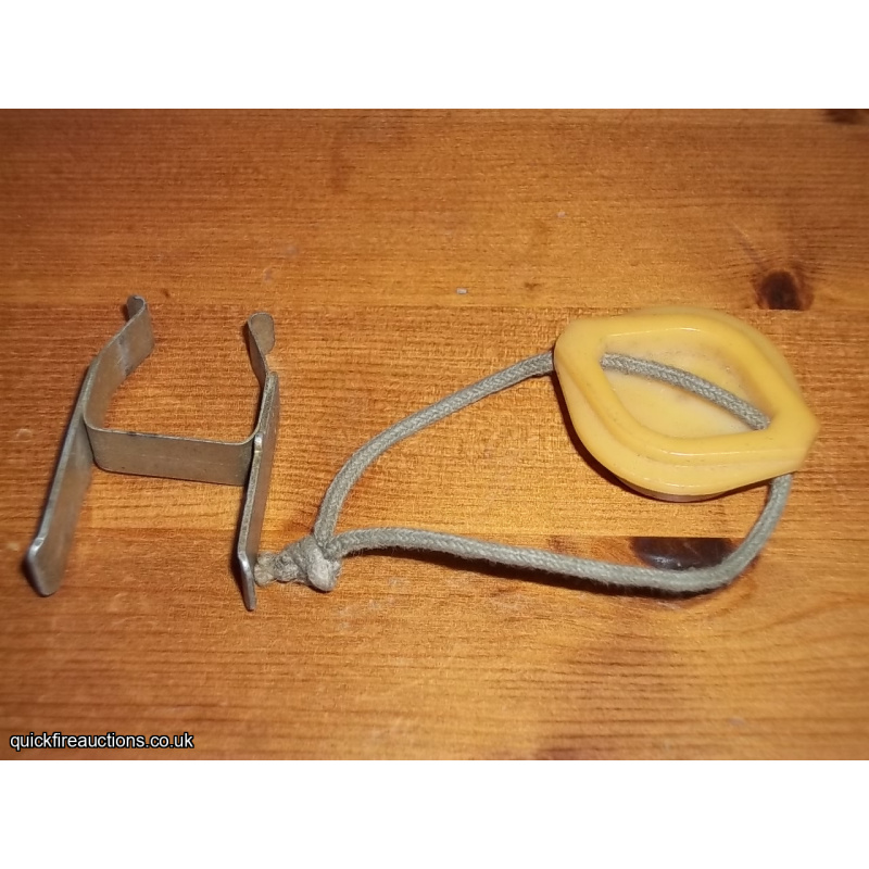 C3 Elsie safety clip and transit plug